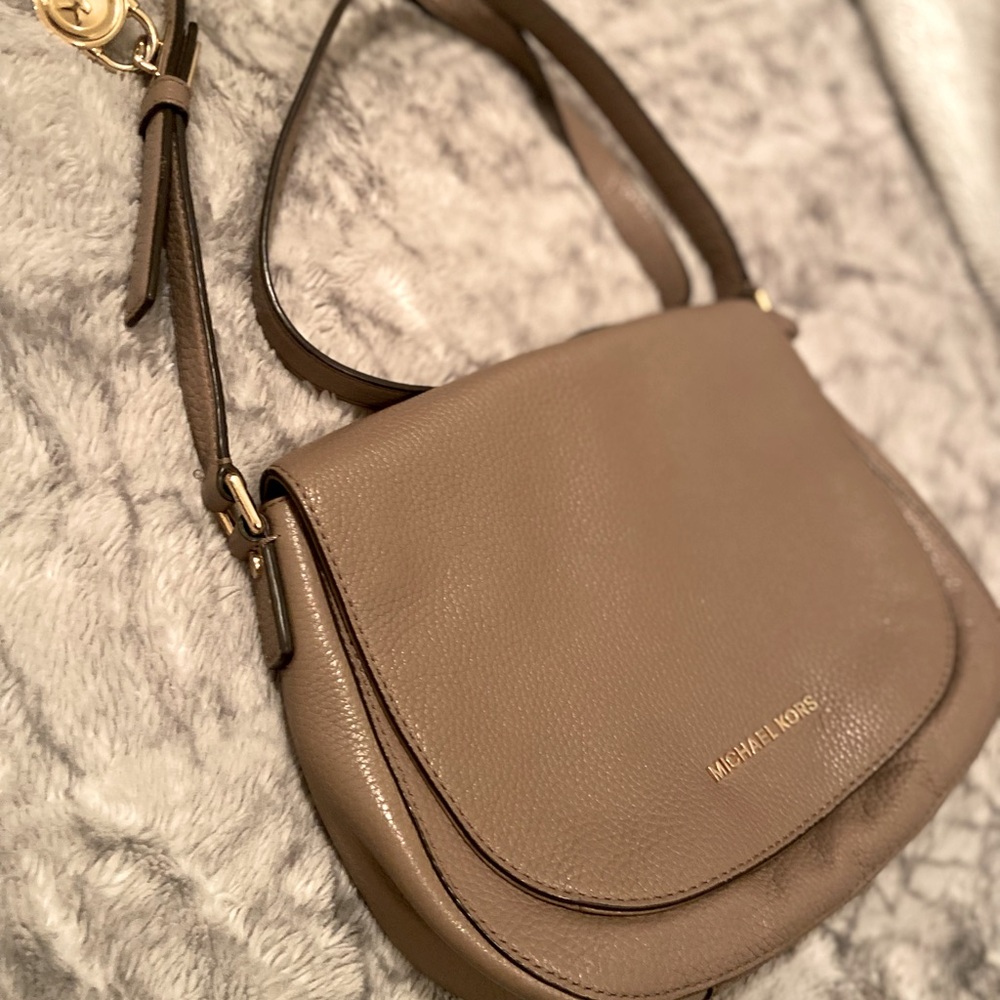 Michael Kors purse, perfect condition